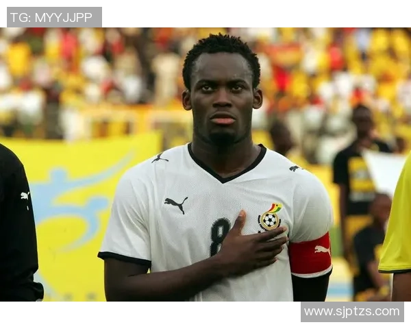 十大精彩球星耀斑彩：足球联赛巅峰之星